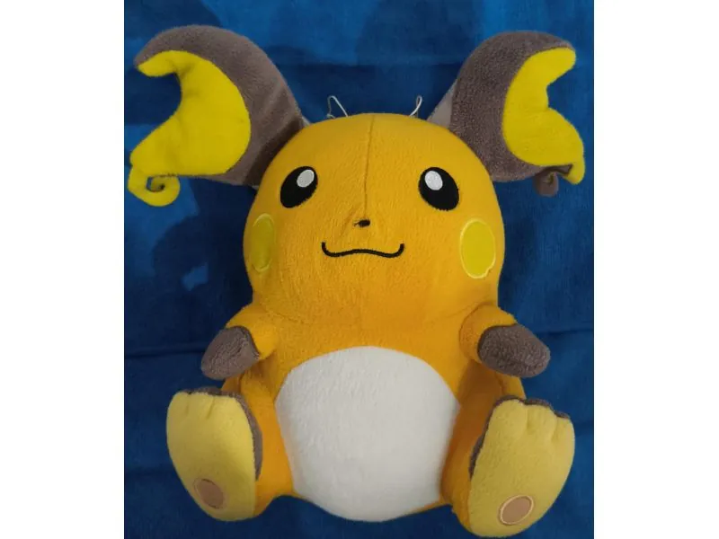 Peluche POKEMON Raichu 23cm