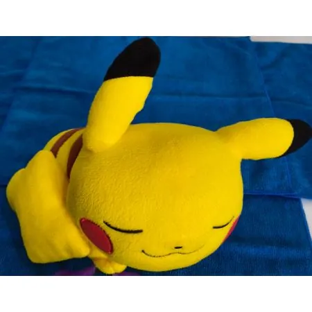 Peluche POKEMON Pikachu dormido 26cm