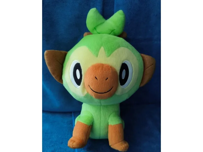 Peluche POKEMON Grookey 22cm
